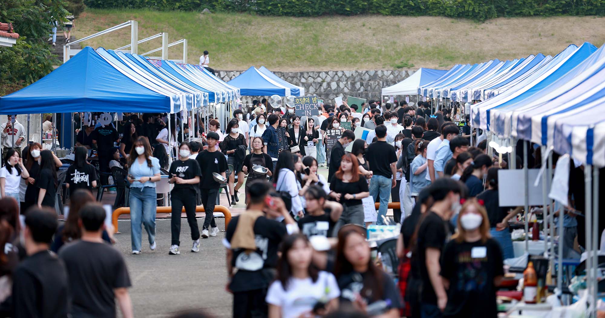 마침내 깨어난 열정의 캠퍼스! 2022 봄 축제 WAKE UP